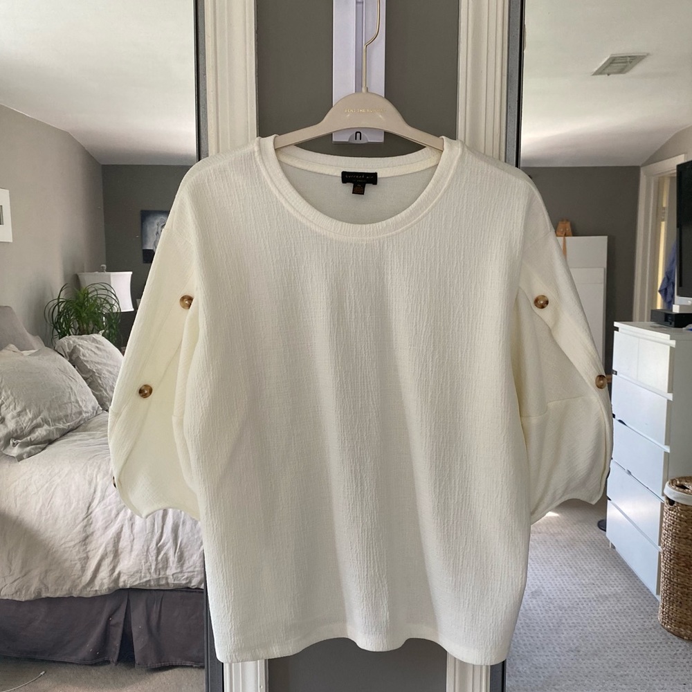 White blouse with fluf sleeves